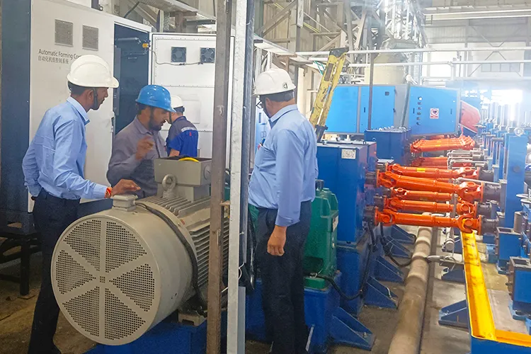 Máquina de tubos para condensador