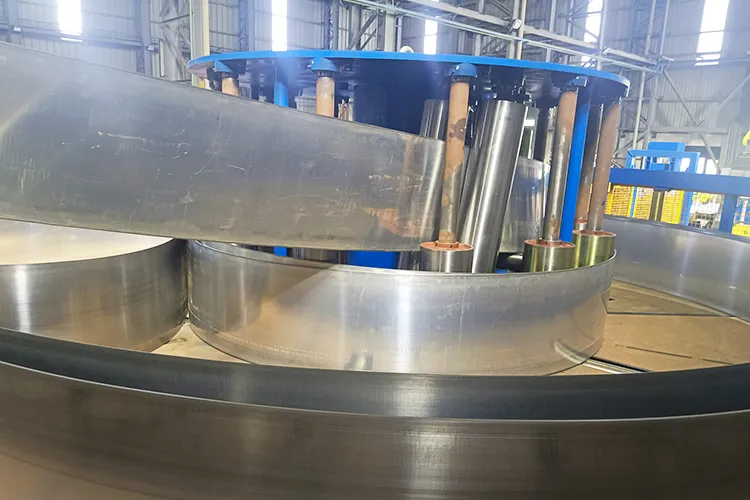 Línea automática para fabricación de tubos de acero