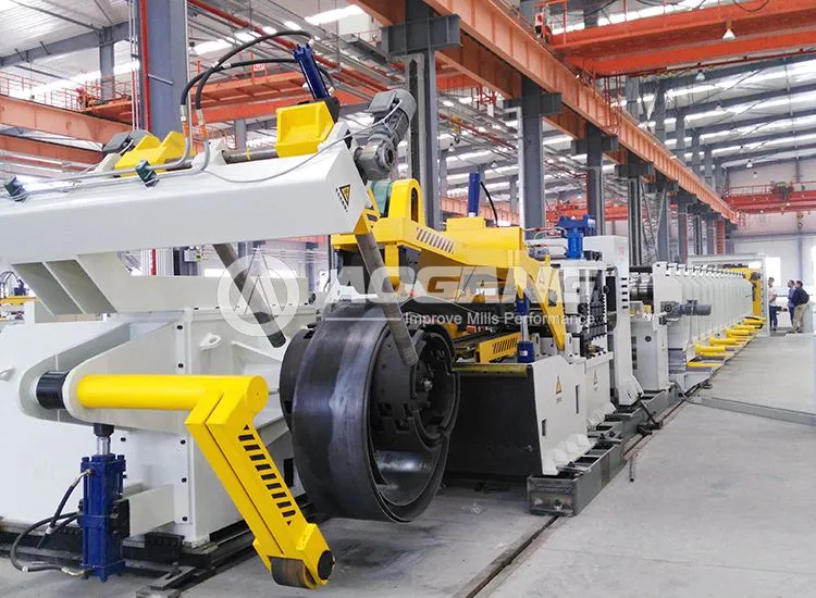 Máquina perfiladora de rollos en frío