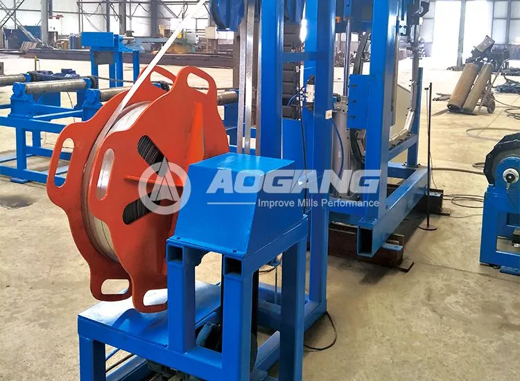 Flejado automático de tubos de acero con máquina Aogang
