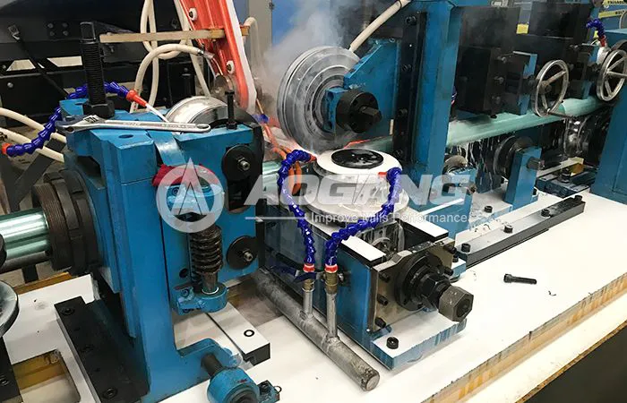 Máquina de soldadura por alta frecuencia para tubos de acero