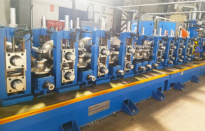 Video caso práctico de un Máquina para fabricar tubos de acero